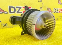 Мотор печки TOYOTA ESQUIRE 2014/Цвет 070 8710328120 ZWR80G 2ZRFXE, передний