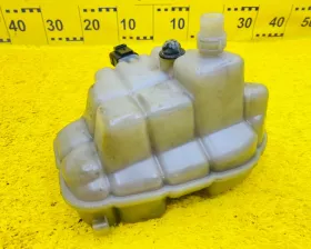 Бачок расширительный VAG