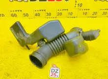 Патрубок воздушного фильтра TOYOTA LAND CRUISER PRADO 2002 1788162200 VZJ121W 5VZFE, передний