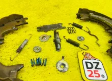 Механизм стояночного тормоза TOYOTA LAND CRUISER PRADO 2002/Цвет 1D4 VZJ121W 5VZFE, задний левый