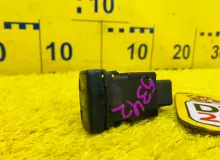 Кнопка включения подогрева сидений TOYOTA LAND CRUISER 2000/Цвет 057 8475160080 HDJ101K 1HDFTE, передняя левая