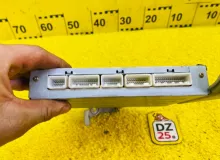 Блок управления монитором TOYOTA LAND CRUISER PRADO 2002/Цвет 1D4 8610460030 VZJ121W 5VZFE, передний