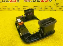 Консоль магнитофона TOYOTA LAND CRUISER 2000/Цвет 057 8401360020 HDJ101K 1HDFTE, передний