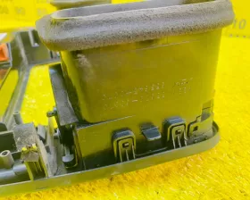 Консоль магнитофона TOYOTA
