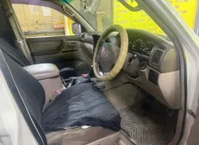 Решетка радиатора TOYOTA LAND CRUISER 2000/Цвет 057 5311160340 HDJ101K 1HDFTE, передняя