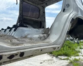 Порог кузова Toyota