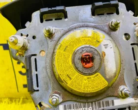 Подушка безопасности водителя Toyota