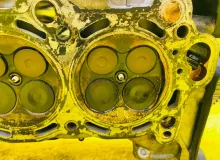 Головка блока цилиндров TOYOTA LAND CRUISER 1999 1110159165 UZJ100/UZJ100L/UZJ100 2UZFE, передняя правая