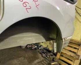 Крыло заднее NISSAN
