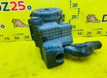 Корпус воздушного фильтра MITSUBISHI FUSO CANTER 1995 FD501B/FD501 4M40, передний