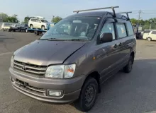 Светильник салона TOYOTA TOWN ACE NOAH 1997/Цвет 1B5 8124028040 CR50G 3CT, передний