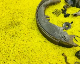 Механизм стояночного тормоза TOYOTA