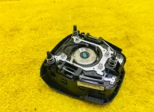 Подушка безопасности водителя TOYOTA PRIUS С ЗАРЯДОМ|2016 4513047231 ZVW55 2ZRFXE, передняя