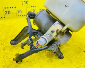 Насос гидроподвески TOYOTA