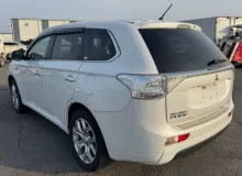 Помпа MITSUBISHI OUTLANDER 2013/Цвет W13B 9430A009 GG2W 4B11, передняя