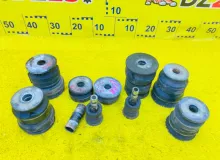 Подушка кузова TOYOTA SEQUOIA 2008/Цвет 040 522010C020 USK60L 3URFE