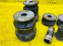 Подушка кузова TOYOTA SEQUOIA 2008/Цвет 040 522010C020 USK60L 3URFE