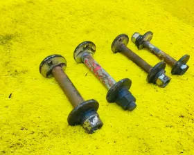 Болт регулировочный TOYOTA
