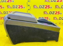 Бардачок между сиденьями HUMMER H2 2003 88986338 LQ4, передний