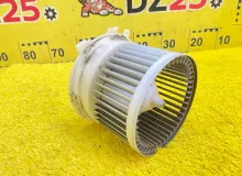 Мотор печки NISSAN SERENA 2016/Цвет QAB 272253GR1A GFNC27 MR20DD, передний