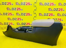 Бардачок между сиденьями TOYOTA SEQUOIA 2008/Цвет 040 589100C081E1 USK60L 3URFE, передний