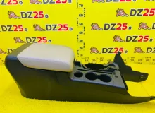 Бардачок между сиденьями TOYOTA SEQUOIA 2008/Цвет 040 589100C081E1 USK60L 3URFE, передний