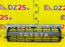 Решетка радиатора TOYOTA LAND CRUISER 1993/ Цвет 26P 5311160060 FZJ80G 1FZFE, передняя