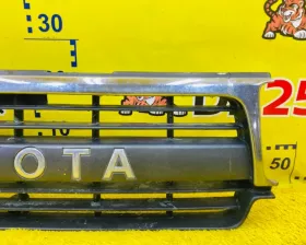 Решетка радиатора TOYOTA