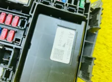 Блок предохранителей TOYOTA PRIUS 2016/Цвет 070 8266647610 ZVW55 2ZRFXE, передний