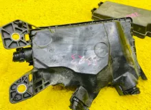 Блок предохранителей TOYOTA PRIUS 2016/Цвет 070 8266647610 ZVW55 2ZRFXE, передний