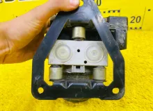 Блок abs TOYOTA TUNDRA 1999/Цвет 056 8954134020 UCK40L/UCK41L/UCK30L/UCK31L/VCK40L/VCK30L/GSK30L 2UZFE, передний