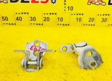 Петля дверная TOYOTA TUNDRA 1999/Цвет 056 687500C010 UCK40L/UCK41L/UCK30L/UCK31L/VCK40L/VCK30L/GSK30L 2UZFE, задняя правая