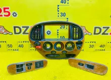 Консоль магнитофона TOYOTA TUNDRA 1999/Цвет 056 840100C020 UCK40L/UCK41L/UCK30L/UCK31L/VCK40L/VCK30L/GSK30L 2UZFE, передний