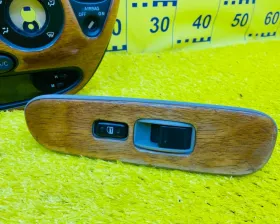 Консоль магнитофона Toyota