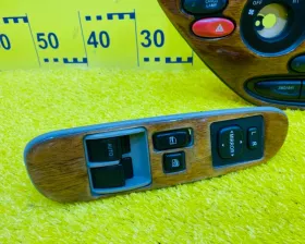 Консоль магнитофона Toyota