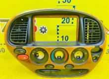 Консоль магнитофона TOYOTA TUNDRA 1999/Цвет 056 840100C020 UCK40L/UCK41L/UCK30L/UCK31L/VCK40L/VCK30L/GSK30L 2UZFE, передний