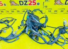 Коса под капот TOYOTA TUNDRA 1999/Цвет 056 821110C030 UCK40L/UCK41L/UCK30L/UCK31L/VCK40L/VCK30L/GSK30L 2UZFE, передняя