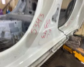 Порог кузова Mercedes-Benz