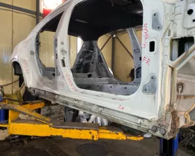 Порог кузова Mercedes-Benz