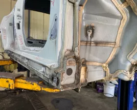 Порог кузова Mercedes-Benz