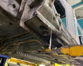 Порог кузова Mercedes-Benz