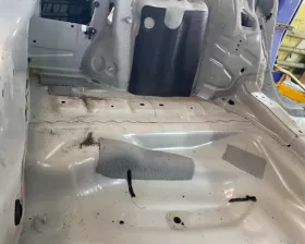 Тазик железный Mercedes-Benz