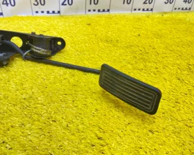 Педаль подачи топлива TOYOTA