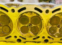 Головка блока цилиндров TOYOTA LAND CRUISER 2005/Цвет 202 1110159235 UZJ100W 2UZFE, передняя правая