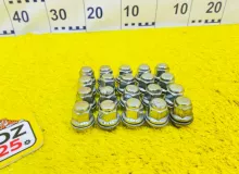 Гайка на колесо TOYOTA VOXY 2014/Цвет 070 9094201033 ZWR80G 2ZRFXE