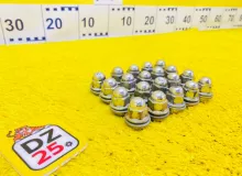 Гайка на колесо TOYOTA NOAH 2014/Цвет 070 9094201033 ZWR80G 2ZRFXE