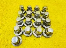 Гайка на колесо TOYOTA LAND CRUISER 2003/Цвет 070 9094201103 UZJ100W 2UZFE