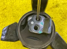 Подушка коробки передач HYUNDAI IX35 2021/Цвет PWT 21824Q3000 NU G4LD, передняя левая