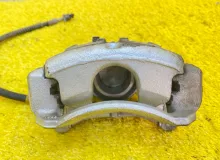 Суппорт KIA RAY 2022/Цвет UD 581301Y350 TAM G3LA, передний правый
