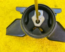 Подушка коробки передач Hyundai / KIA